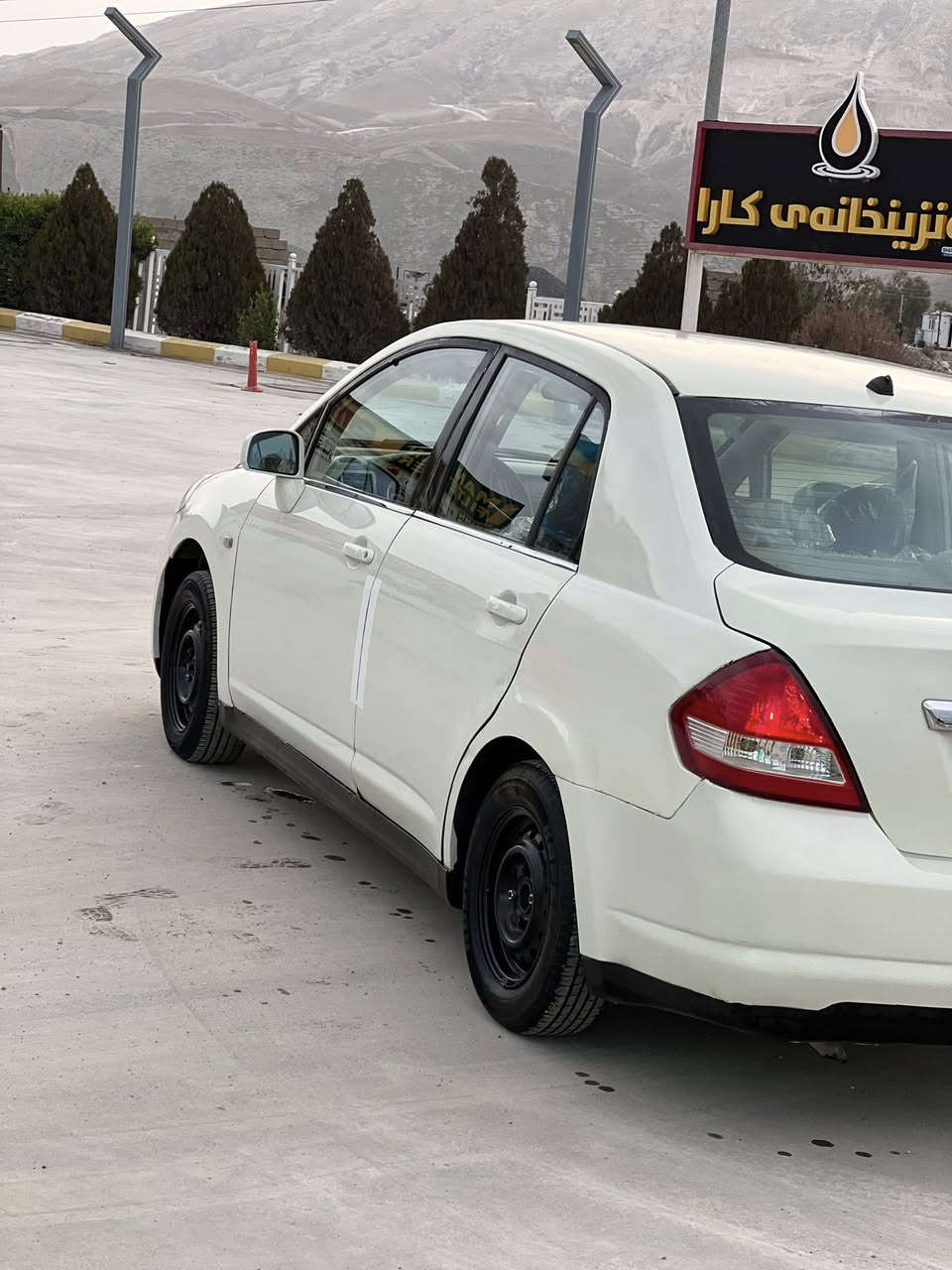 تيدا براوه براوه ناوزه رد كامل مه سره ف كراوه جركه ى تيانيه ده عمو ليدراوى نيه ته بريت ساردو كه رم مه زبوت كاره باى مه زبوت 
٤٢ مه جال برايانه 
***********
***********
ده ربه نيخان
