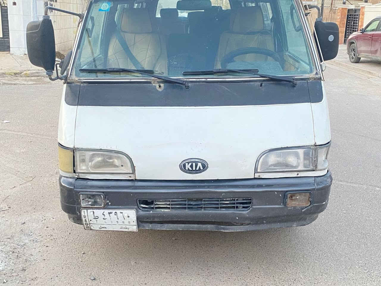 السلام عليكم كيا اسيا رقم بغداد ١٤ راكب متواجدة بالسيدية بيهة خط ٤٠ طالب
واردها الشهري:مليون ومية 
السعر:٤٠ ورقة وبيهة مجال للشراي 
للاستفسار: ***********
