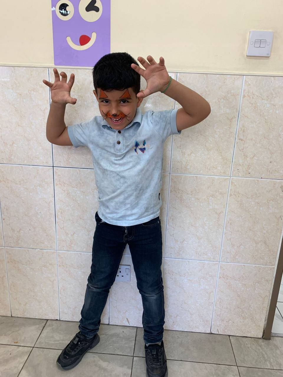 لقضاء وقت مليء بالسحر والألوان!
قمنا بتحويل وجوه صغارنا الجميله إلى لوحات فنيه مبدعه باستخدام الالون الزاهيه وتحويلها إلى شخصيات يحبونها 
سنرسم الفرحه على وجوههم والسعادة في قلوبهم 
حضانة نور بسماية A9 
مؤسسة كيدز اكاديمي التعليمية  
للاستفسار مراسله الصفحه او الاتصال ***********☎️
