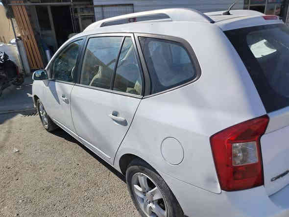 كارينز موديل 2011 للبيع
7راكب محرك 2000
السعر 120$وبيه مجال بسيط رقم بغداد للاستفسار الاتصال على الرقم ***********
