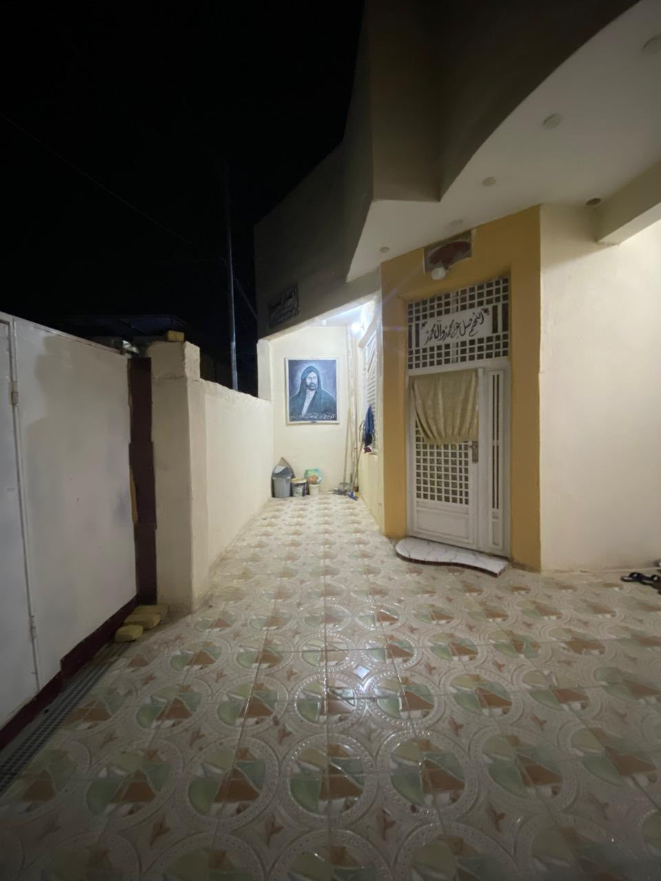 بيت للبيع 200م حي الصحة طابق واحد كونكريت بناء درجة أولى السعر 165 وبي مجال
للاستفسار ***********
