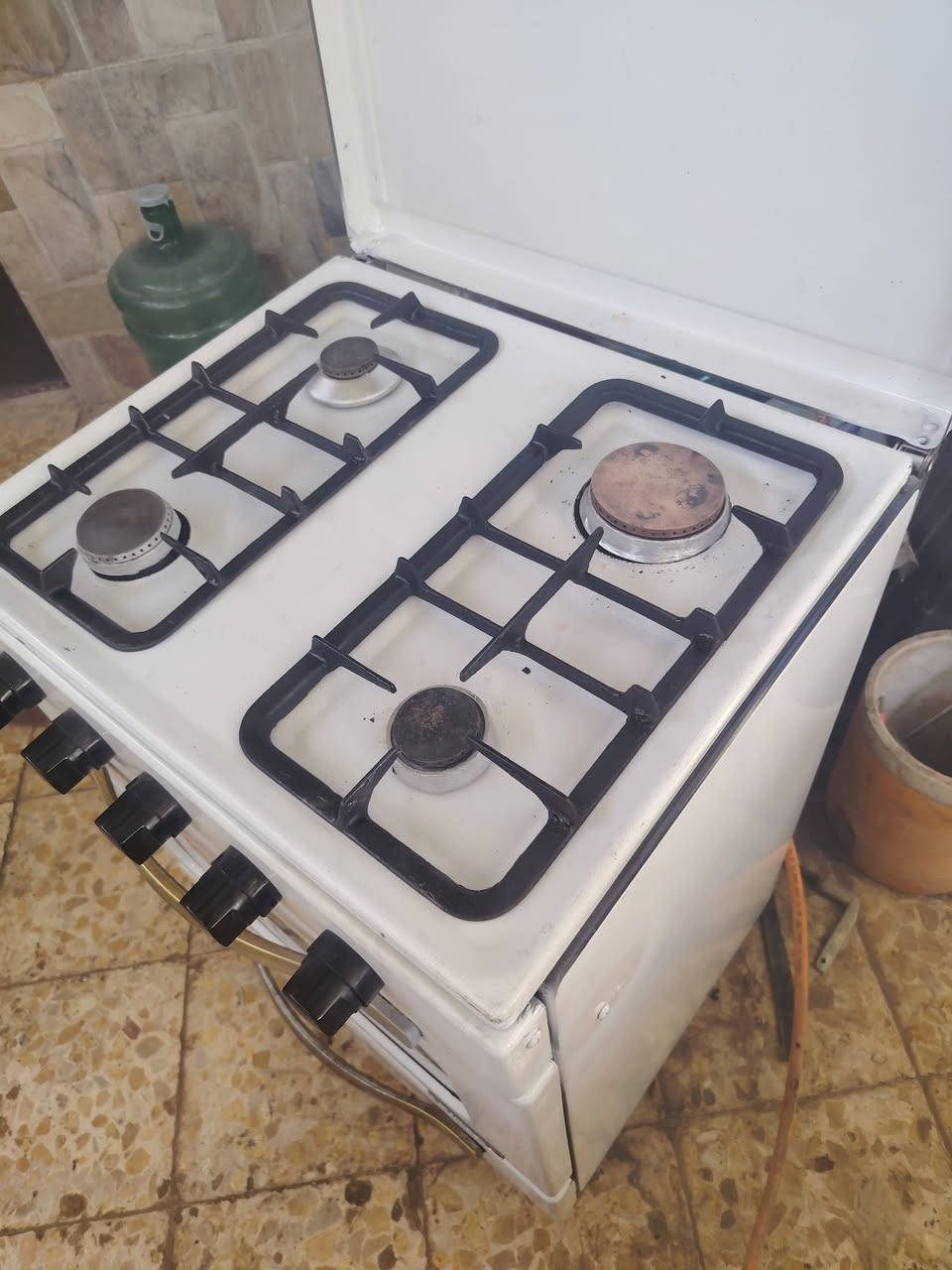 كلة شغال ايطالي ارستن درجة اولة  كلة شغال  السعر ٨٥وبي مجال للشراي كربلا ***********
