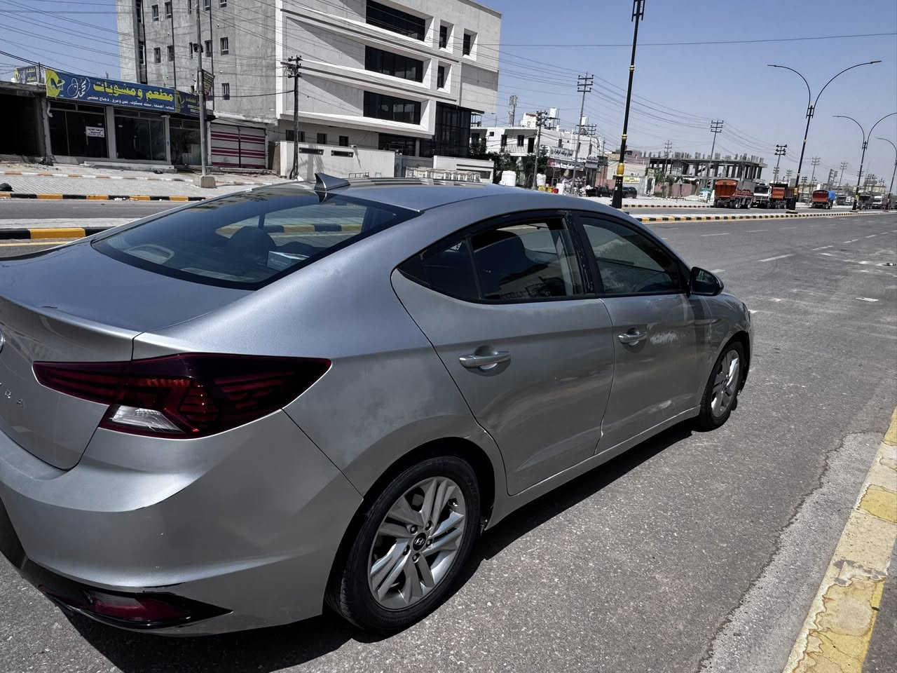 النترا 2020 گير At محرك 2000
السيارة بيها 3 قطع رقم نجف 
 السعر 107

تبريد ثلج 
170 ماشيه 
المحرك بي خيط بخار 
***********
