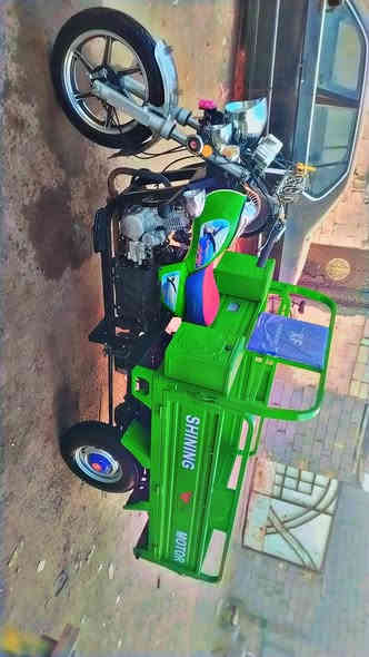 السلام عليكم شباب ستوته لبيع الموديل 23 ستوته مكفوله كله اصولياته كامله أوراق كهربائياته شغاله كله شاصي مكفول محرك مكفول السعر (25500 )المكان البصره حيانيه الرقم *********** وبيه واتساب وعلى الرصيد
