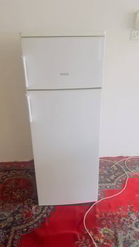 ثلاجة ١٢قدم • شغالة • شرط تجميد