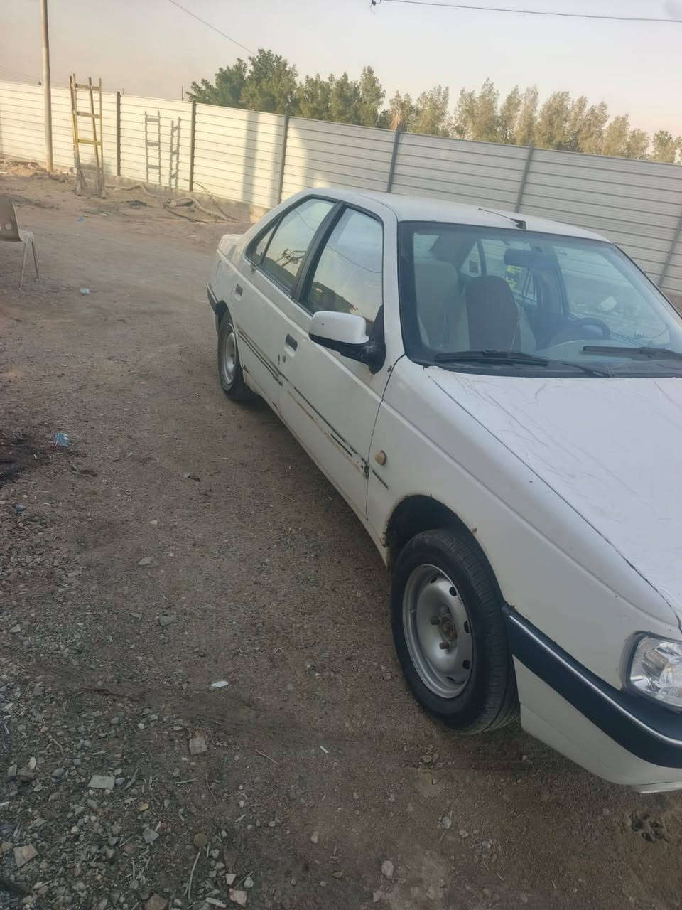 السلام وعليكم بيجو اكد ٤٠٥ البدي شوف العين والباقي كفالة مكينة وكير وحدادية وتبريد وتخم تاير باتري كهربائيات كله جديد السنوية صاقطة بل ٢٠ غرامات ماعليه شرط التحويل السعر ٢٧ وبيه مجال بصيط ***********
