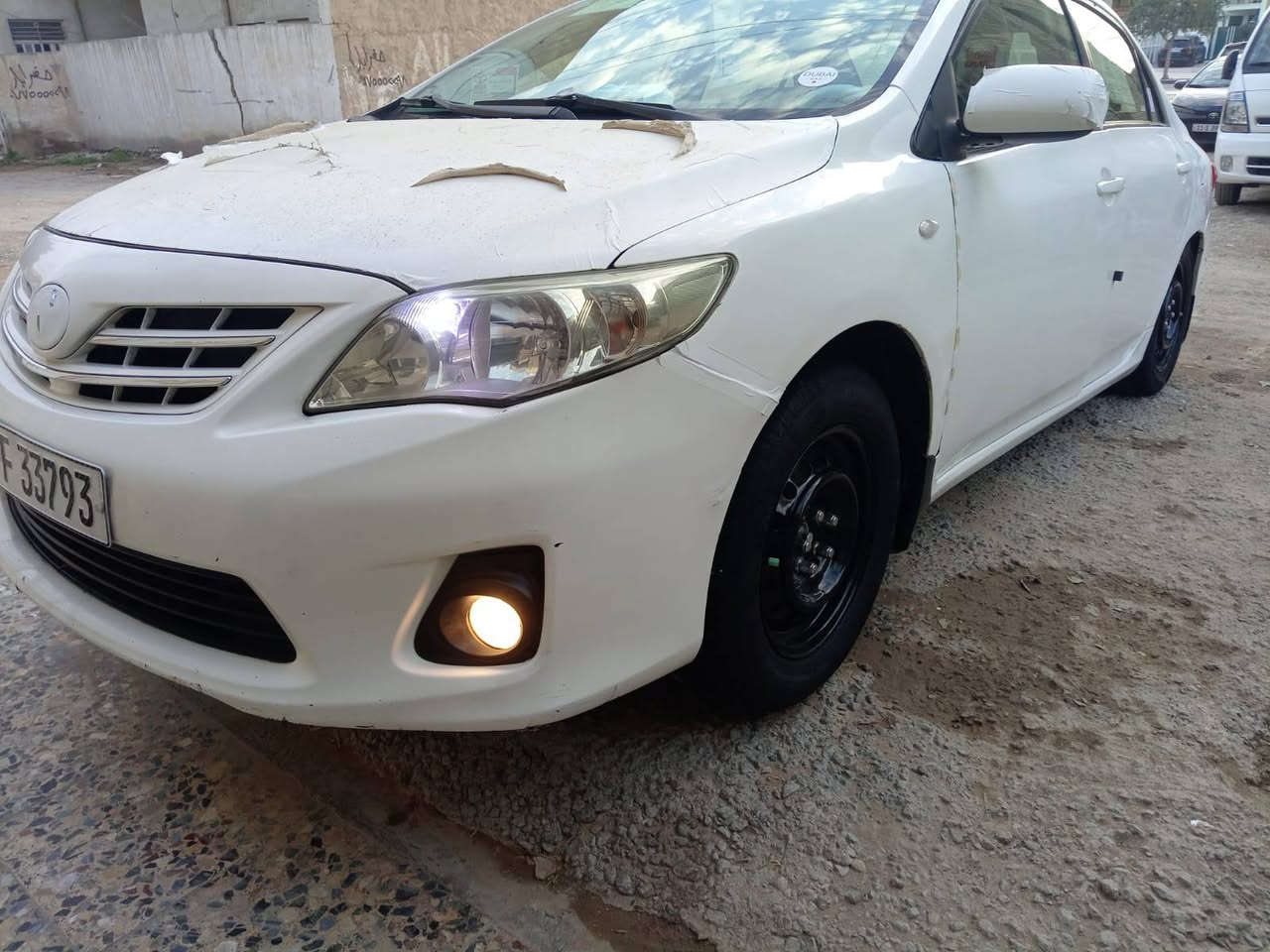 كورلا مديل 11 شركه العامه
كير مكينه مكفولات صدر تخم تاير جديد 
سياره بيه صفحه السايق صبغ فقط شرط السونار رقم وسنويه جدد هزه جديده سياره كبل لشارع متصرف عليه ربع  معروضه اب 110 وبيه مجال *********** بغداد الدوره
