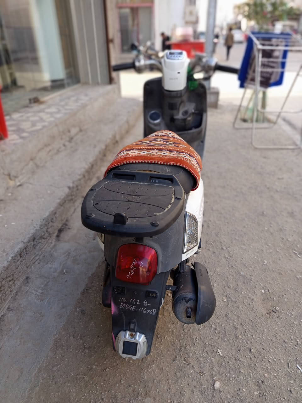 سلام عليكم شباب.
دراجة ماكس بوليس البيع صارله عندي 3 اشهر الله شاهد 
بعده جديده والله العظيم تجي وشوف سبب البيع محتاج فلوس.  تجي تفحص وين مايعجبك.  السعر مليون 
الاستفسار. ***********
