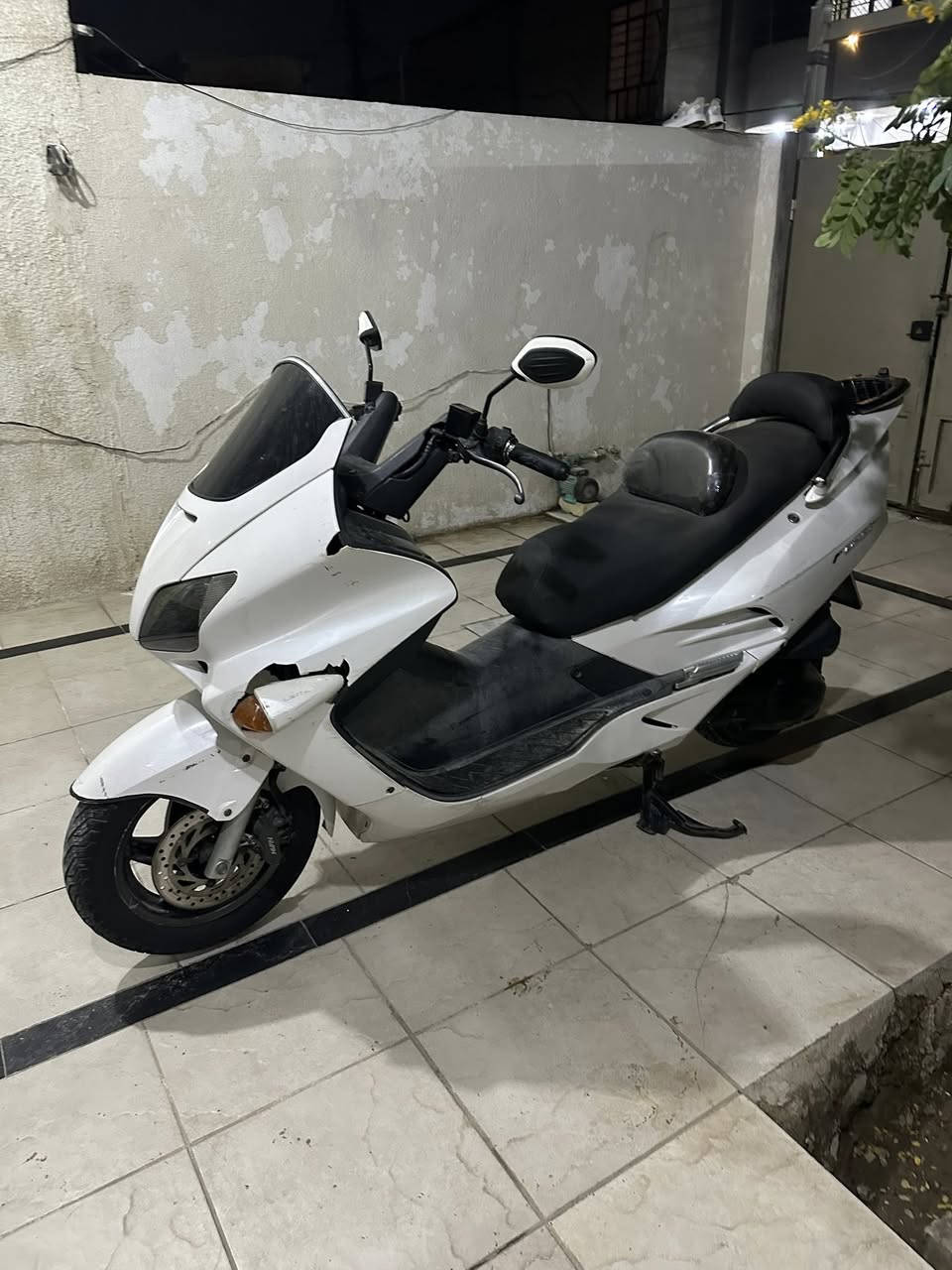 سلام عليكم فورزه صفر 6 نضام Abs دراجه نضيفه كلش شوكت ميعجبك انكر سلف وطلع شلعه معدل تخبل مابيه كل نقص ما عده قمجي كيلو متر وكج بانزين سعر 800 بيه مجال مكان زعفرانيه ***********
