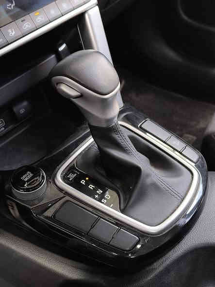 للبيع كيا سلتوز 2023
وارد امريكي رقم اربيل الدولي 
----------------------------
* المواصفات * 🏅🥇
• بصمة دخول ذكي تشغيل عن بعد 
• رادار تحديد مسار مثبت سرعه 
• شاشة اندرويد أوت - أبل كار بلي 
• كاميرا خلفية حساسات 
• تحكم ستيرن جهتين 
• تبريد قطعتين مناخ منفصل 
• مود درايف 
• باقي المواصفات موضحة بالصور 
----------------------------
الضرر.
قبق صندوق 
صور الحادث مرفقة بالمنشور 
السعر 💸 💸  (( 180 )) بي مجال
للاستفسار رقم صاحب السياره 
☎️ ***********
☎️ ***********
