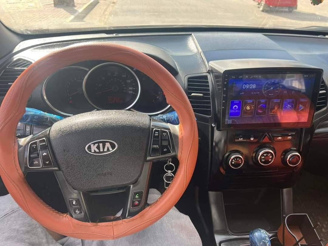 سورنتو أمريكي موديل 2012 

محرك 2400 دوش المرغوب 

7 راكب عائليه 

تبريد ثلج شغال 🥶

شاشه كبيره 

كامره خلفيه دواره 

لايت زينون 

سعر 120$ وبيها مجال.  مكاني كربلاء. ***********
