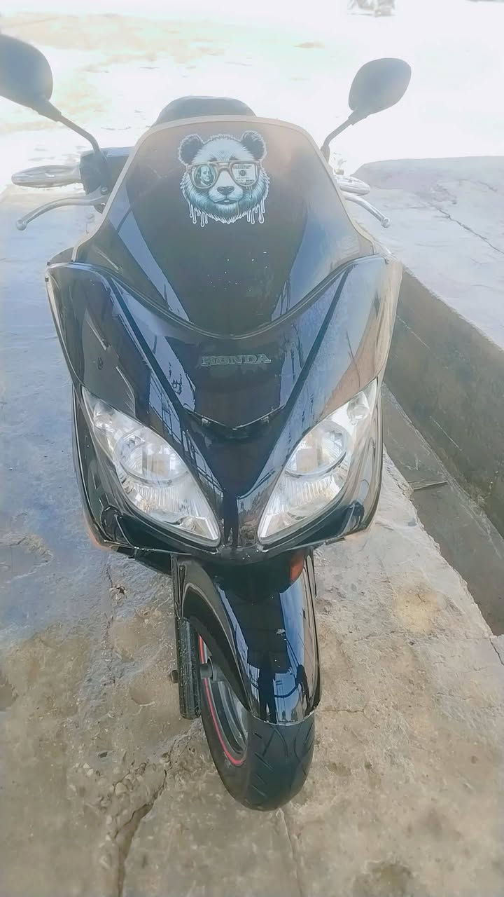 دراجه 08مشروطه شرط مكينتها شلعه ومعدل لكهربايات كلها شغاله عوزها ترتيب بل كفرات بس ما متواجد عل فيس هاذا رقم تلفوني ***********
