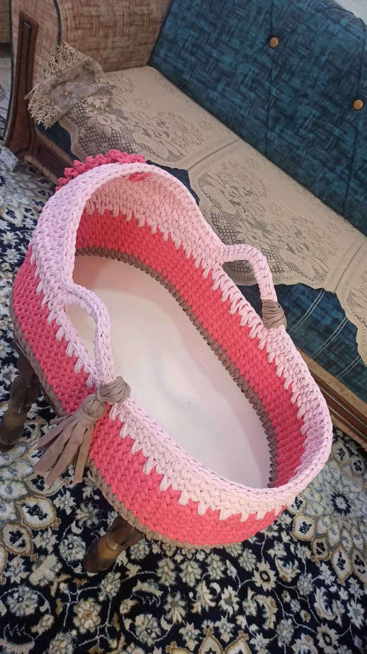 كريكوت طفل حديث الولادة عمل يدوي 
قياس الكريكوت 70*40 
يتوفر توصيل الى كافة محافظات العراق ناصرية, ذي قار


**إذا كنت صاحب هذا الإعلان وتريد حذفه لأي سبب، رجاءا أرسل رسالة إلى الدعم الفني**