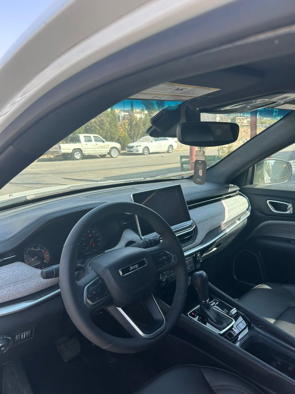 للبيع 139$

2024 latitude lux  

فول ما عدا الفتحة كشنات وستيرن تدفئة  ارباك سستم 

قطعتين صبغ جاملغ وباب ((بلادي غير لون )) 

ماشية 5000ميل  المكان دهوك 

***********
