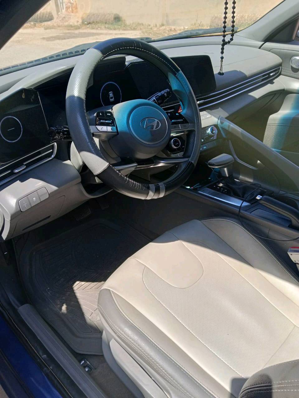 🚘 هيونداي إلنترا 2024 | 2.0 بنزين
🔹 الموديل: إلنترا 2024
🔹 المحرك: 2.0 لتر بنزين
🔹 القير: أوتوماتيك
🔹 الدفع: أمامي
🔹 اللون: أزرق
🔹 الممشى: 40,000 كم
🔹 رقم السيارة: بغداد
✨ السيارة نظيفة ومرتبة جدًا
✅ محرك نظيف وسالم
✅ قير نظيف وسليم
✅ داخلية نظيفة ومرتبة
✅ داشبورد وطبلون نظيف
✅ شاشة تعمل بصورة طبيعية
✅ بصمة تعمل بصورة سليمة
✅ فرش ومقاعد وديكورات داخلية نظيفة
✅ السيارة بشكل عام محافظة ونظيفة
🛠️ الضرر:
ضرر بجهة باب السائق، ويتم تبديل باب السائق فقط، مع التأكد من سلامة القائم والشاصي والإيرباغات.
💰 السعر: 144 ورقة = 14,400$
💵 السعر قابل للتفاوض
📞 للاتصال: ***********
📱 إذا ما حصلتني، راسلني على واتساب على نفس الرقم.