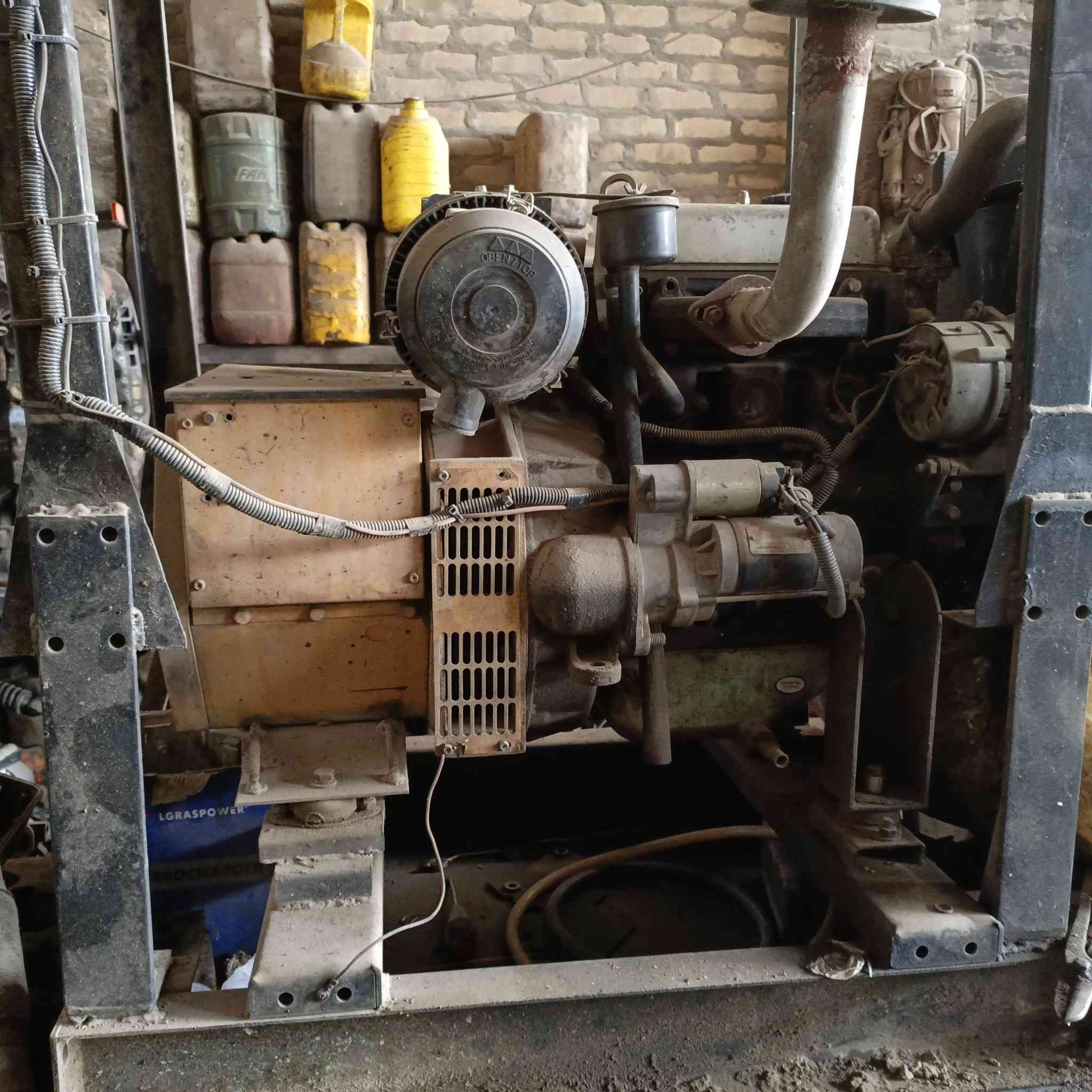 بيركنز صيني 3بستم توليد 10kv كزايتر اقتصاديه وحلوه جاهزه سعرها 12ورقه بيها مجال للطيبين مكاني النجف حي الصناعي *********** واتساب بي
