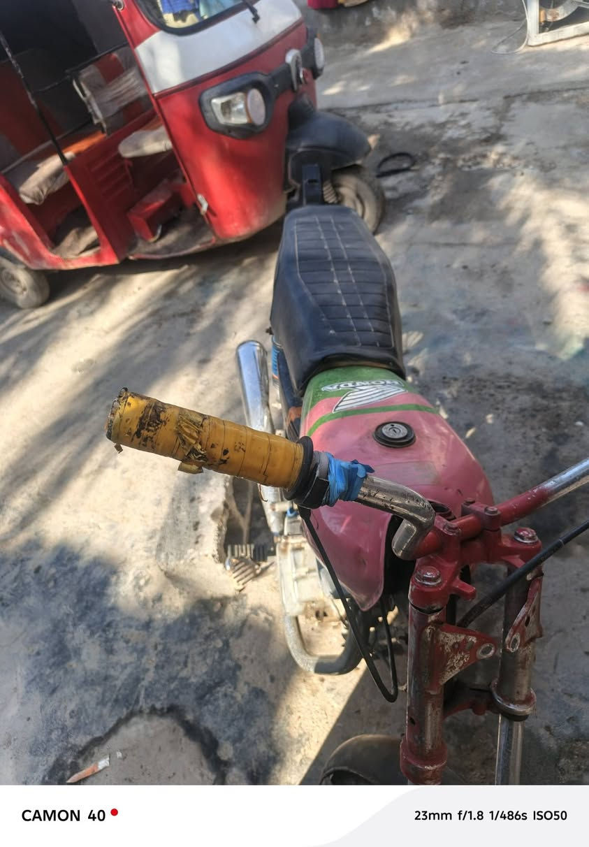 سلام عليكم نامه كلك مكفوله من السرقه بيهة خيط دخان وتنضح دهن من الچبنه مال ماكنيت السعر 200 وبيهة مجال ***********
