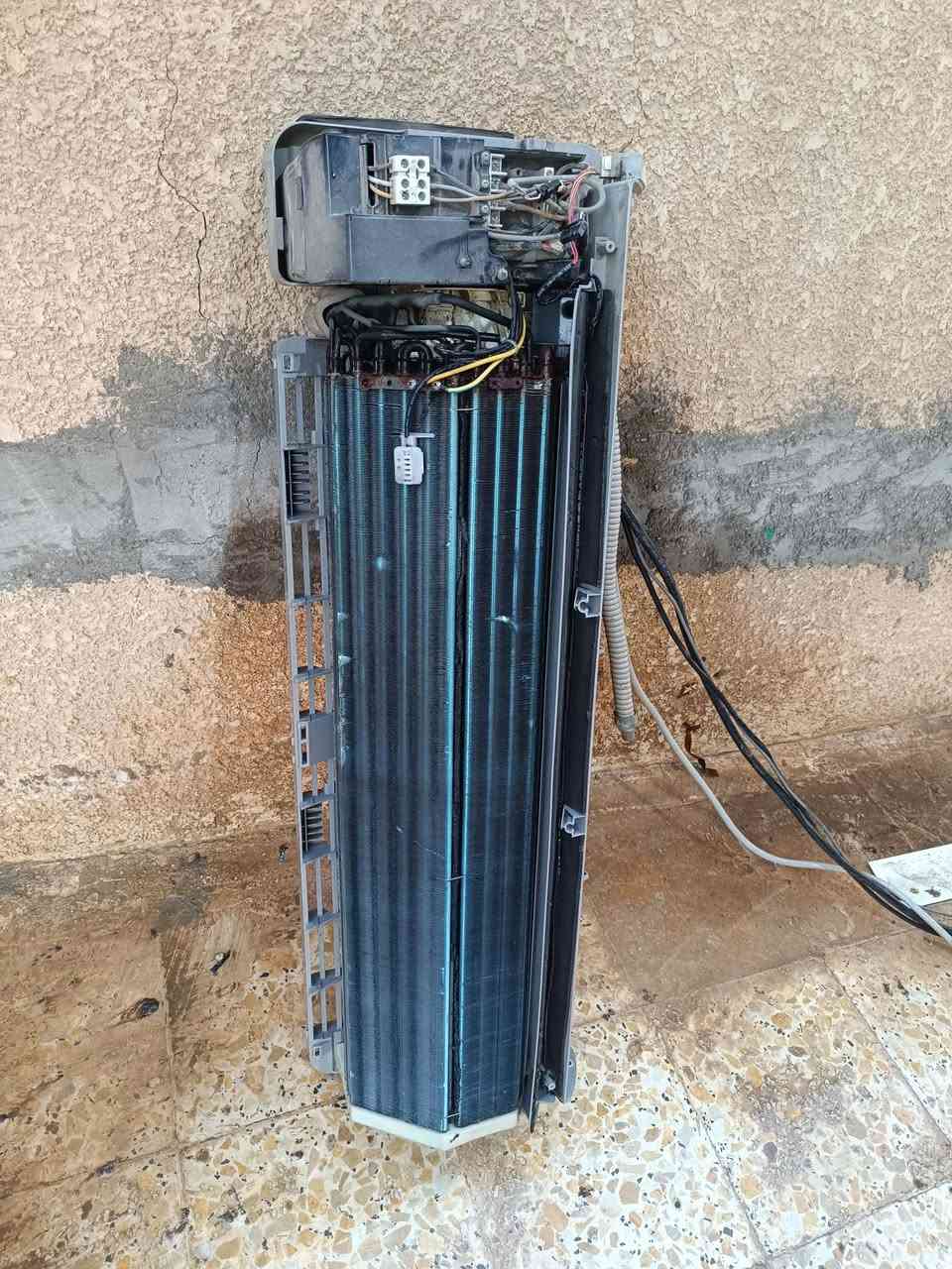 صلوا علىَ خير من وَطَّأ الثَّرى، وسلِّمُوا حَتى تَنالوَا المُبتغى...
(( لغسل وصيانة السبالت ))....***********
