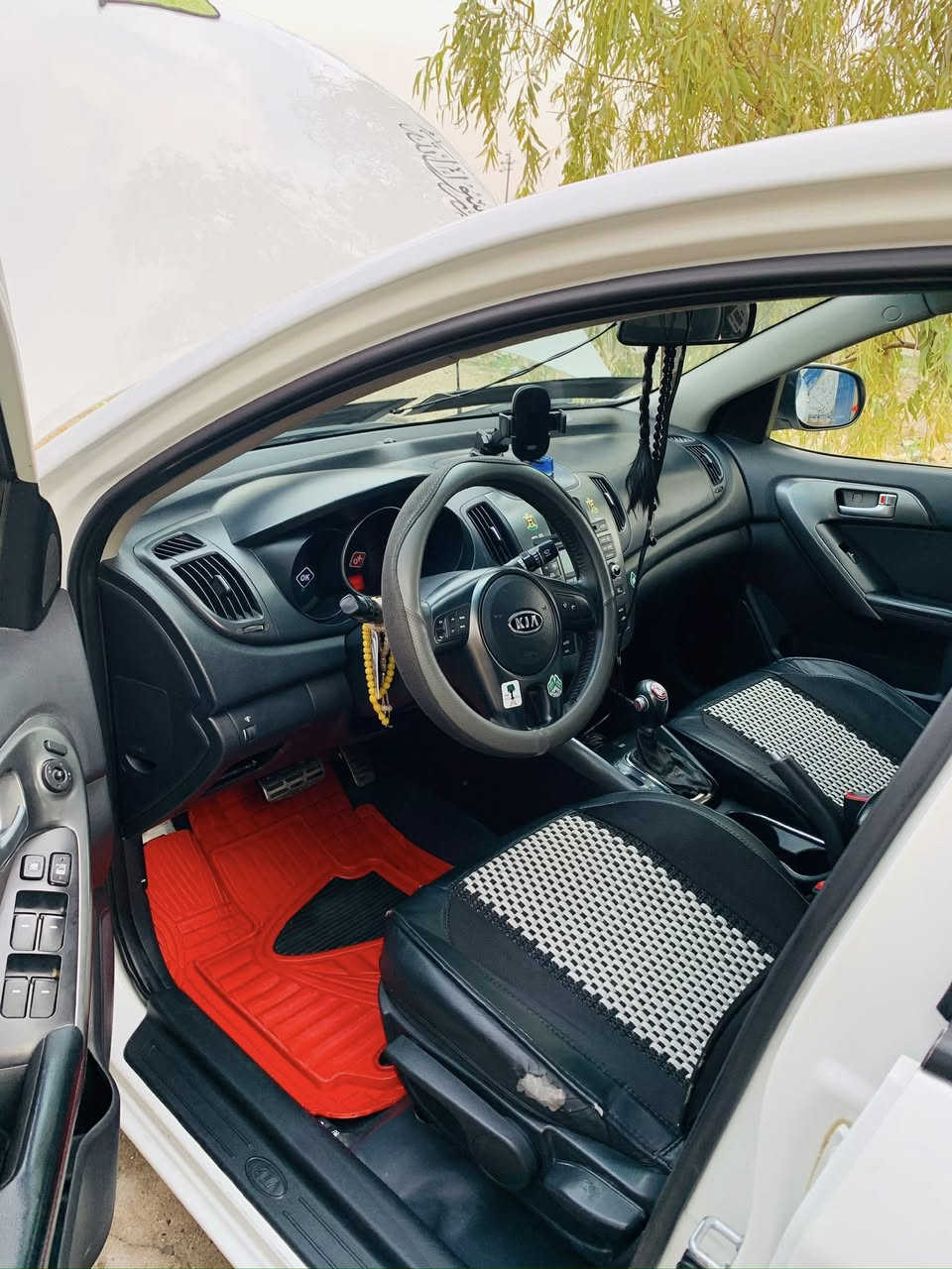 السلام عليكم

كيا سيراتو

موديل 2012

سنويه هزه جديد

طخم تواير جدد

بدون صبغ فقط شبر باب السايق 

سياره بسمي 

تحويل ثاني يوم 

3 كير 

شفتات ستيرا 

ماشيه 200000

سياره جديده بمعنه الكلمه 

احله منل صوره مكان السياره سد الموصل 

سعر 120 بي مجال بسيط
***********
***********
