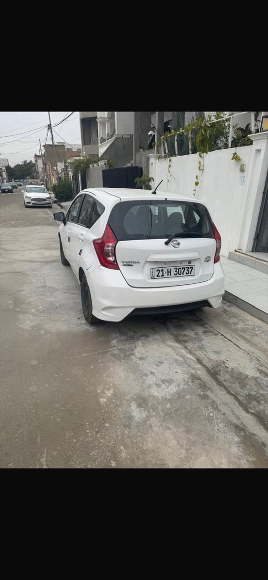 سياره نيسان فيرسا موديل 2019 كامل شرط كير مكينه سونيه ورقم جديدسياره لوك مال بيت ***********
