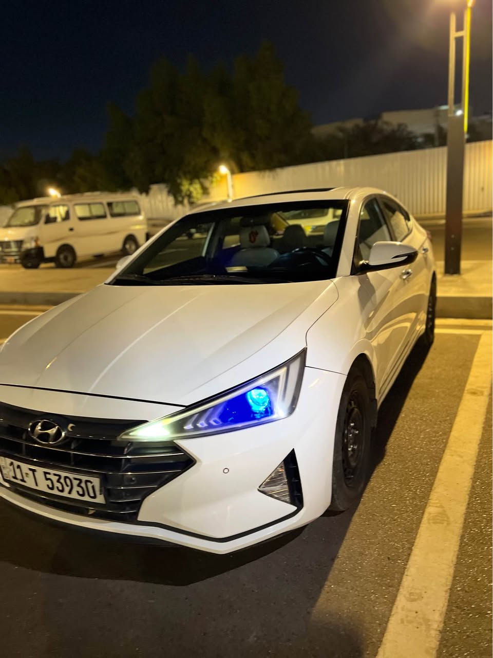 سلام عليكم 
النترا 2019 فول مواصفات بصمة تشغيل وبصمة ابواب وفتحه اشاير بلمرايات الجانبية + شفط حساسات امامي خلفي السياره خليجي بدون حادث فقط طخه بلجاملغ والباب ومصبوغه ماشيه 143 الف الصدر وتخم تاير وبلكات جديد
تحويل ثاني يوم عنوانها بغداد السعر 144وبيها مجال حك الجيه 
*********** بغداد, العراق
