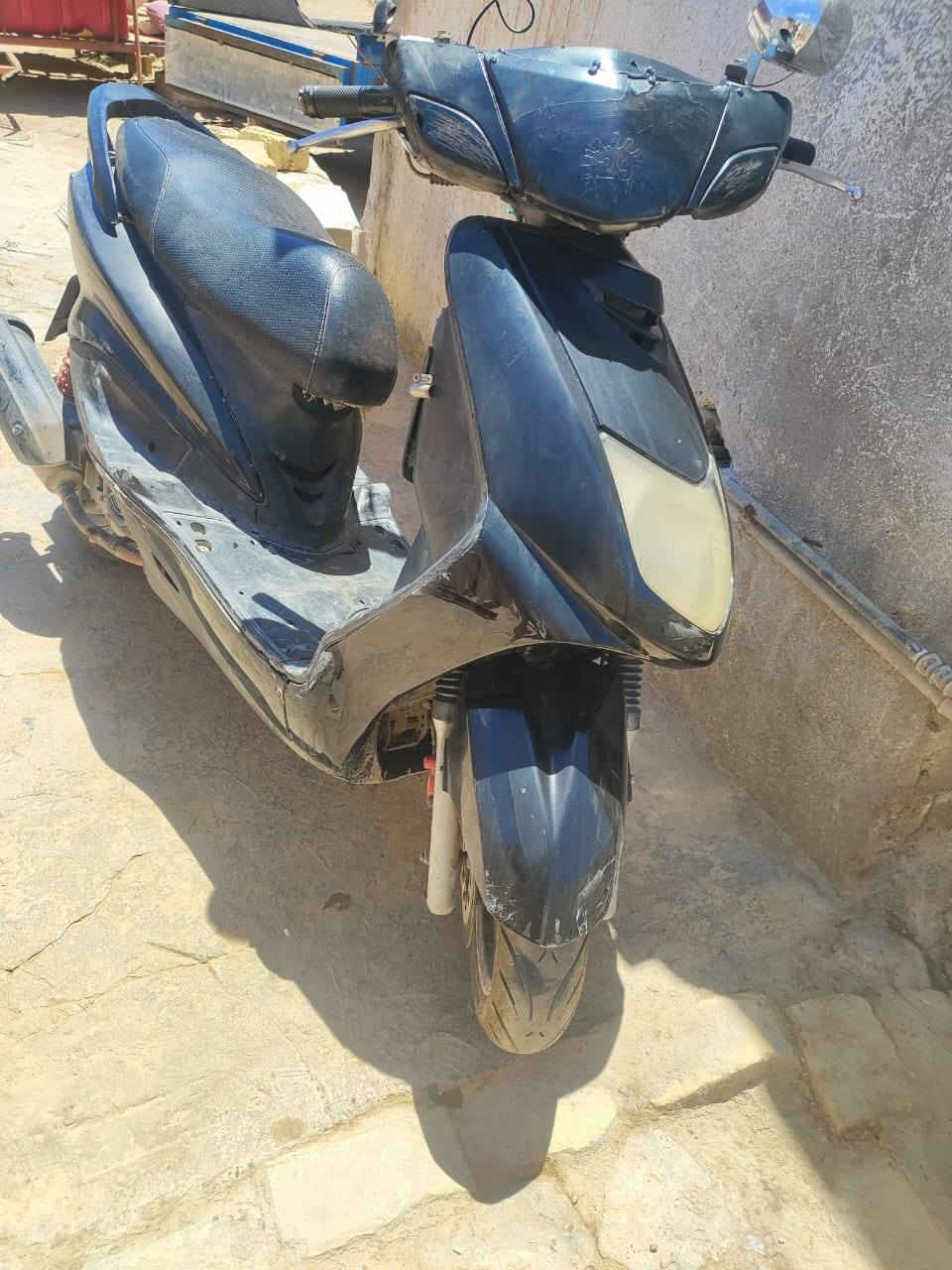 سكنس للبيع دراجه خير من الله الدراجه مبدل بيها بس كابريتا فقط  ب 450 او بيها مجال ***********
