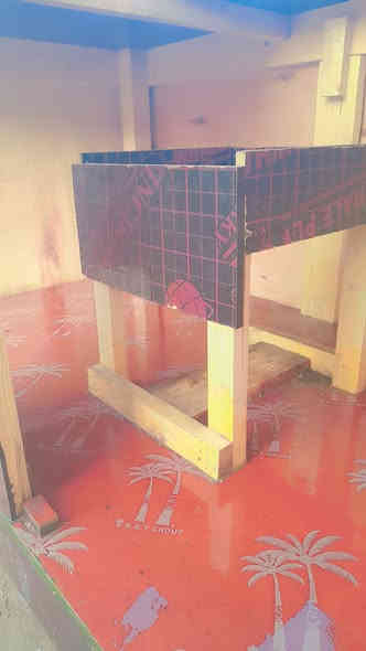 السلام عليكم
عربانه للبيع 
تزكام درجه اوله
 ومغلفه حشيش اصطناعي نوعيه الاصليه خوش تغليف 
و مأسس اله كهرباء 
والعربانه دفع بيه تايرات 
و الخشب درجه اوله 
و تجي وياه معجانه على كد الدائره مالته 
وطالعه لشغل بس 3 ايام 

ماعوزه شي كبل للشغل 

و السعر 225$
وبيه مجال 

مكاني كربلاء 

الرقم ***********

رجأ المو شراي لا يتصل 

والتعليق يعكس اخلاقك
