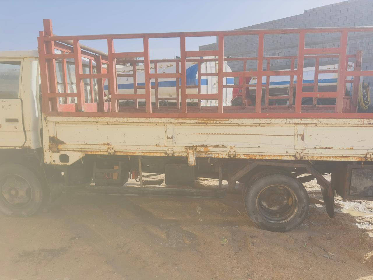 داينه البيع موديل اربعه وثمانين مكينه وكير مكفولات المكان لبصره ***********
