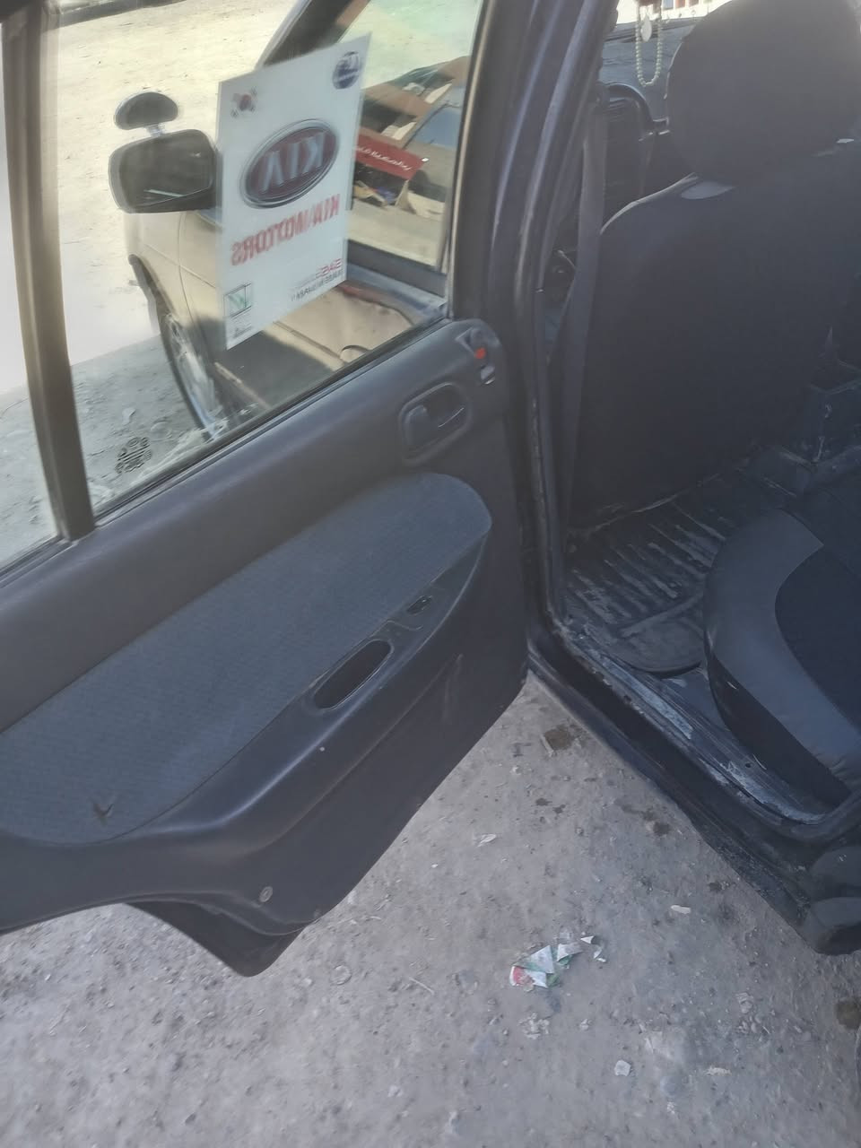 السلام عليكم كيا سيفيا للبيع رقم بغداد دولي سنويه نافذه لل30 تريد وكاله تريد تحويل تخم تاير جديد صدر جديد كهربائيات كلها شغاله كير اوتوماتيك مجرد بيها خيط بخار بس بدون تنقيص مكان سياره سامراء السعر 32.. رقم ***********
