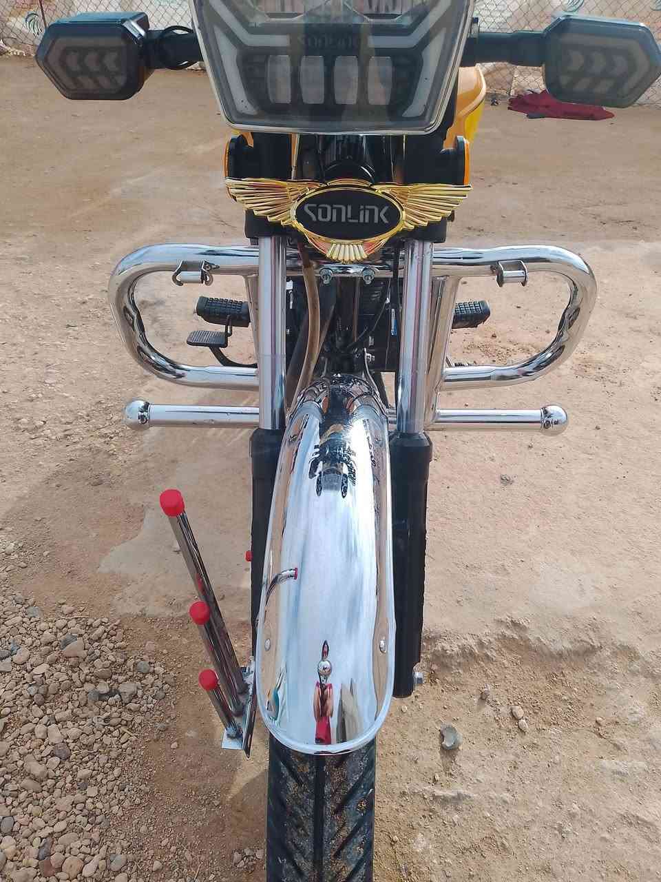 السلا عليكم دراجه للبيع 24 محرك 200 نظافه انظف من الصوره ترهم مراوس او بيع مكان القائم***********
