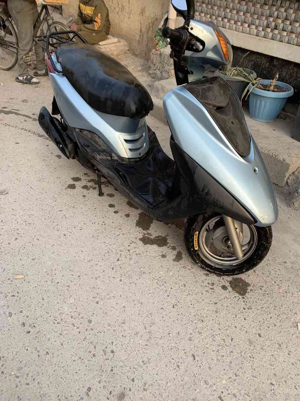 سلام عليكم اكزز للبيع دراجه جاهزه سعر ٥٥٠ مكان مدينه الصدر ***********
