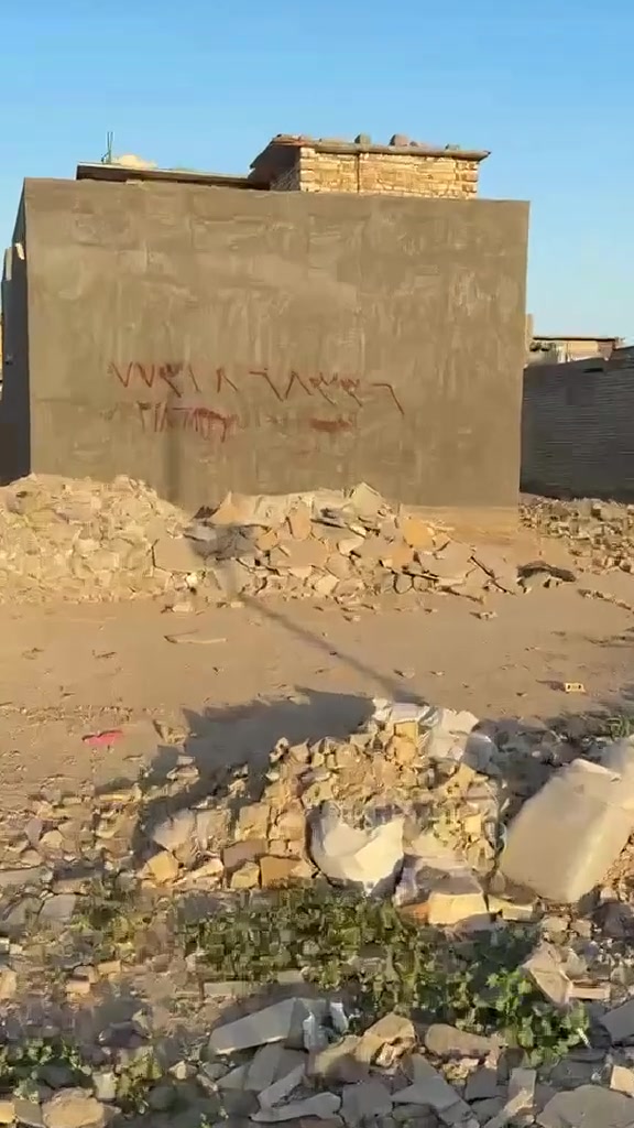 ارض ١٠٠ م وجه ٥ تبليط رصيف كهرباء ماء جاهزه للاخير العبيدي شارع الغاز قرب علوة الزهراء 
***********
