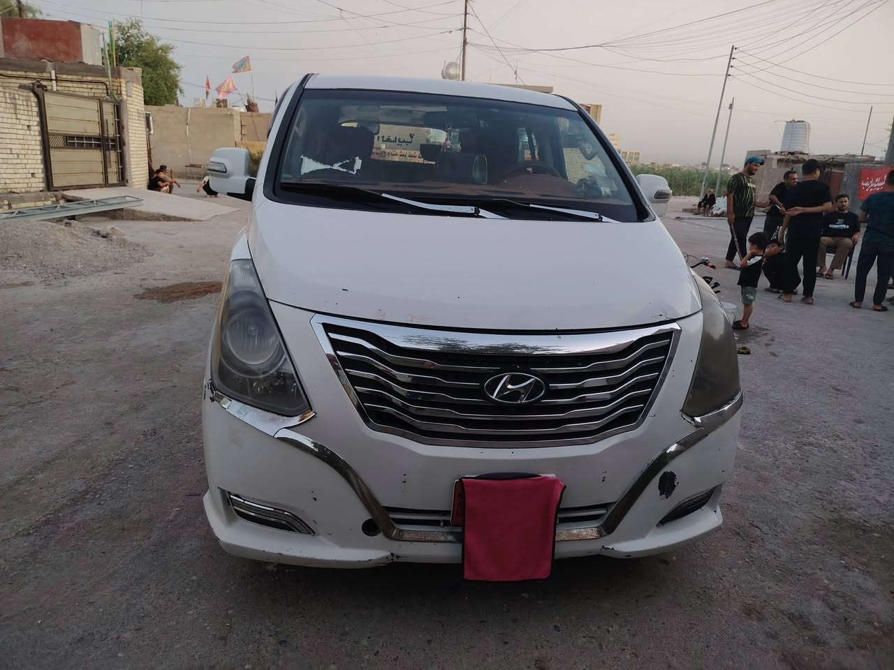 سياره البيع مديل 2017 نضافه فول مكفوله من كلشي او عنوان بغداد باقي تفاصيل ***********
