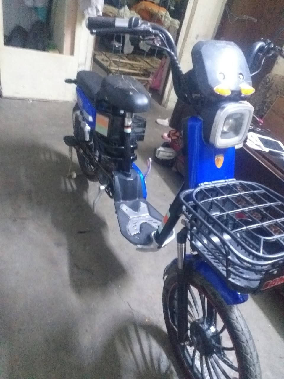 السلام عليكم
ماطور شحن للبيع 
شركه رامبو 
لايت عالي وناصي 
بصمه ومفتاح نسختين 
كشن قلاب 
حجم 20 
4 بطاريات 
السعر 175 وبي مجال 
للاتصال او الاستفسار ***********
