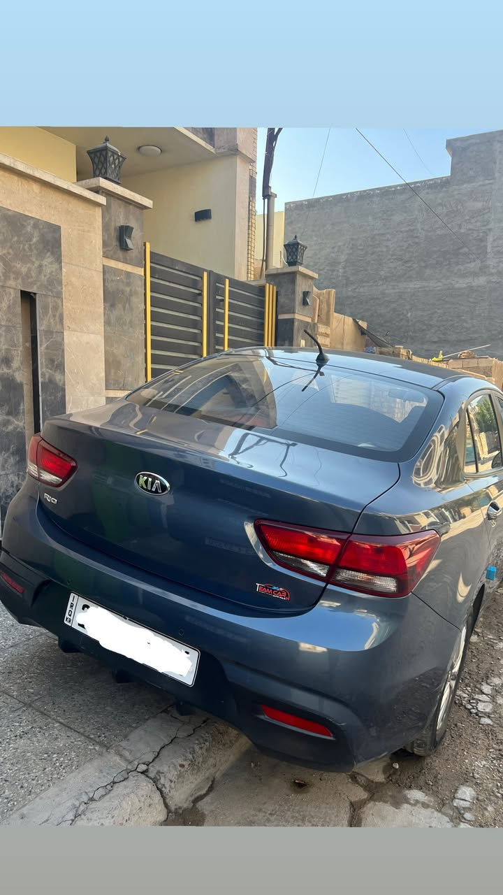 السلام عليكم
كيا ريو للبيع موديل 2019 خليجي 
السياره مكفوله من الدعاميه للدعاميه رقم اربيل بأسمي رقم جديد هزه جديده ماشيه 36 الف 
السعر 130 ورقه بيه مجال بسيط 
العنوان بغداد 
الرقم ***********
