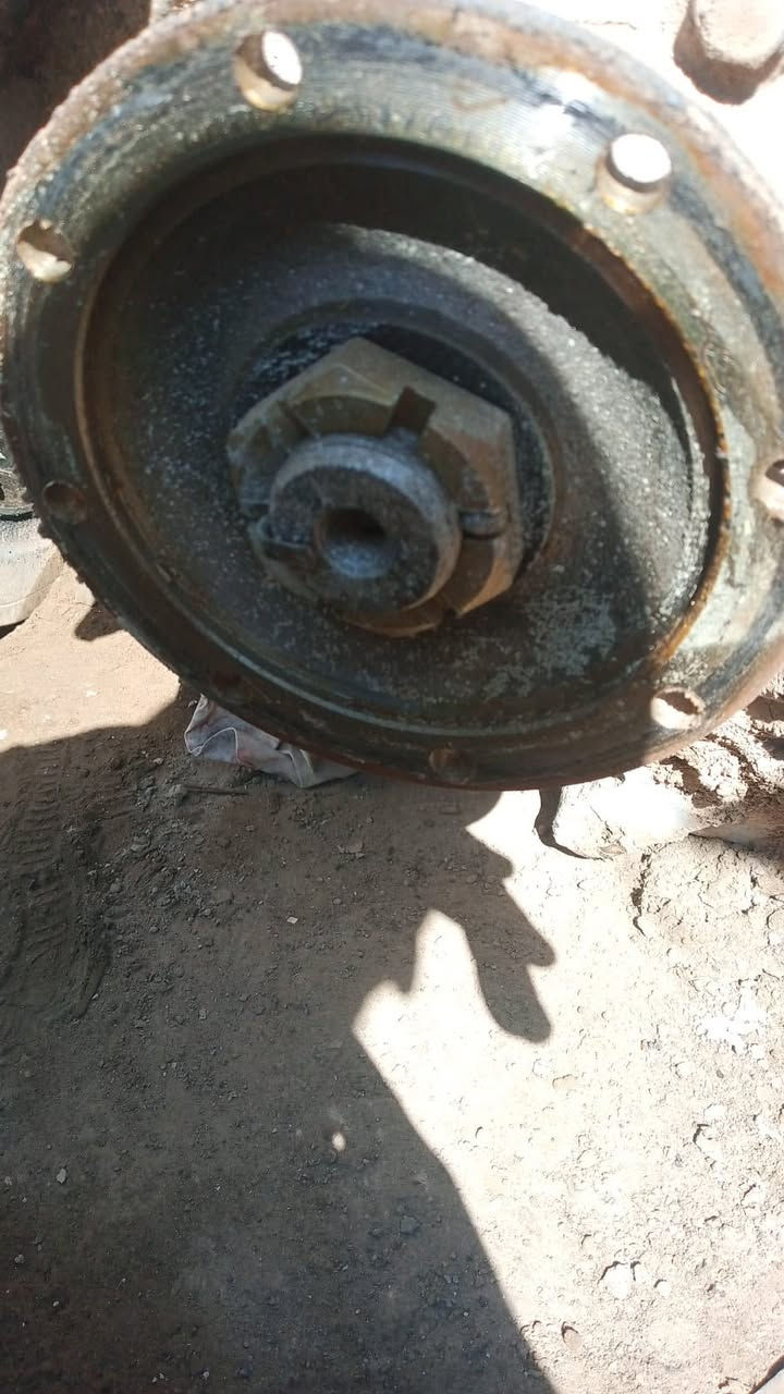 السلام عليكم كير أكراز روسي للبيع نضيف اخو الجديد ***********
