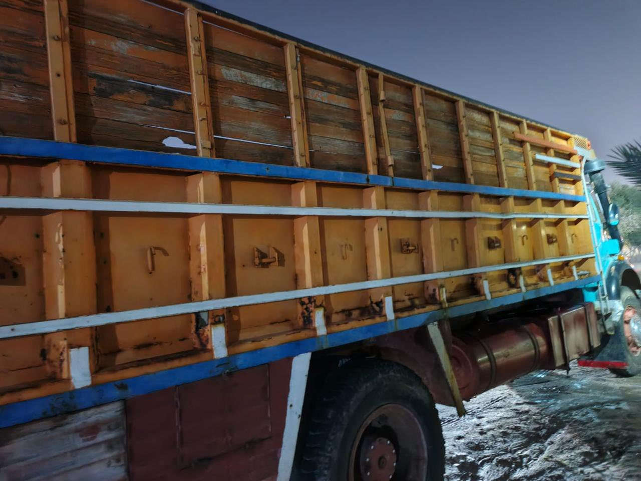 سلام عليكم 

قجمه موديل 1980 بدي 
محرك ٥٥ كير ٢٩ اكسن نص جيف 

السياره جديد ماشاء الله وبسامينه رقم نينوى وسنويه جديد 

مكان السياره النجف الاشرف 

 ***********
