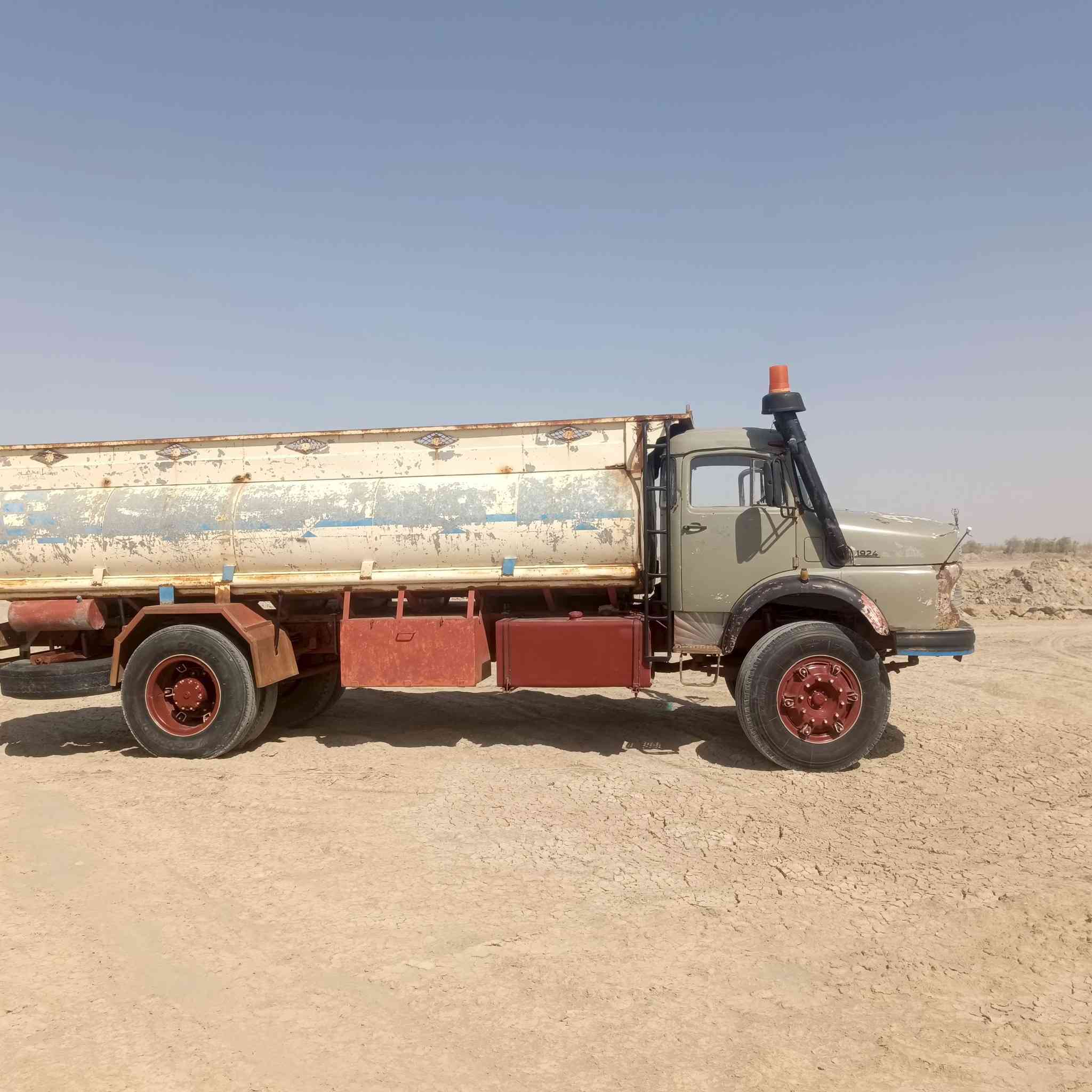 للبيع سعر 40وبيها مجال***********
