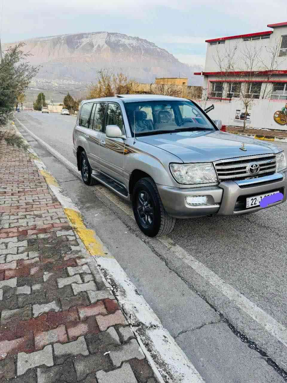 مؤنيكا  2006 رقةم اسلي  خاز و بةنزين  
  فول فول مواسةفات سلايت. كئر تؤماتيك سةلاجة ناو فورميكة و  جام كارةبا جام ئتؤ  تةبريد مةركةزي  ئاوئنة كارةبا .  بةخاخي ئاو  زؤر مواسةفاتي تر   پئش و پشت حةساس. و كاميرة تةلةبزؤن و شاشة گةورة رةقةمي تازةية 
بة ناوي خؤمة    
  تاخم تاو ويلي تازةية 
هةمووشتئكي بة شةرتة 
گئر و مةكينةو دةبل گير بةشةرت ديفلؤكيشة 250هةزاري حةقيقي رؤويشتية 
سحری 174
ژمارەی خاوەن 
***********
*********** أربيل, العراق
