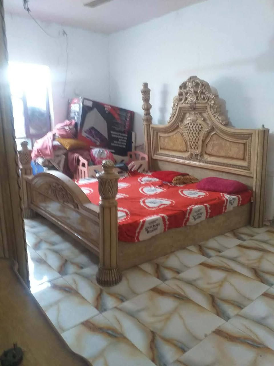 غرفه اخشاب للبيع بس تحتاج تصليح مجرات السعر 200للأستفسار الاتصال على الرقم يوجد فيه واتساب***********
