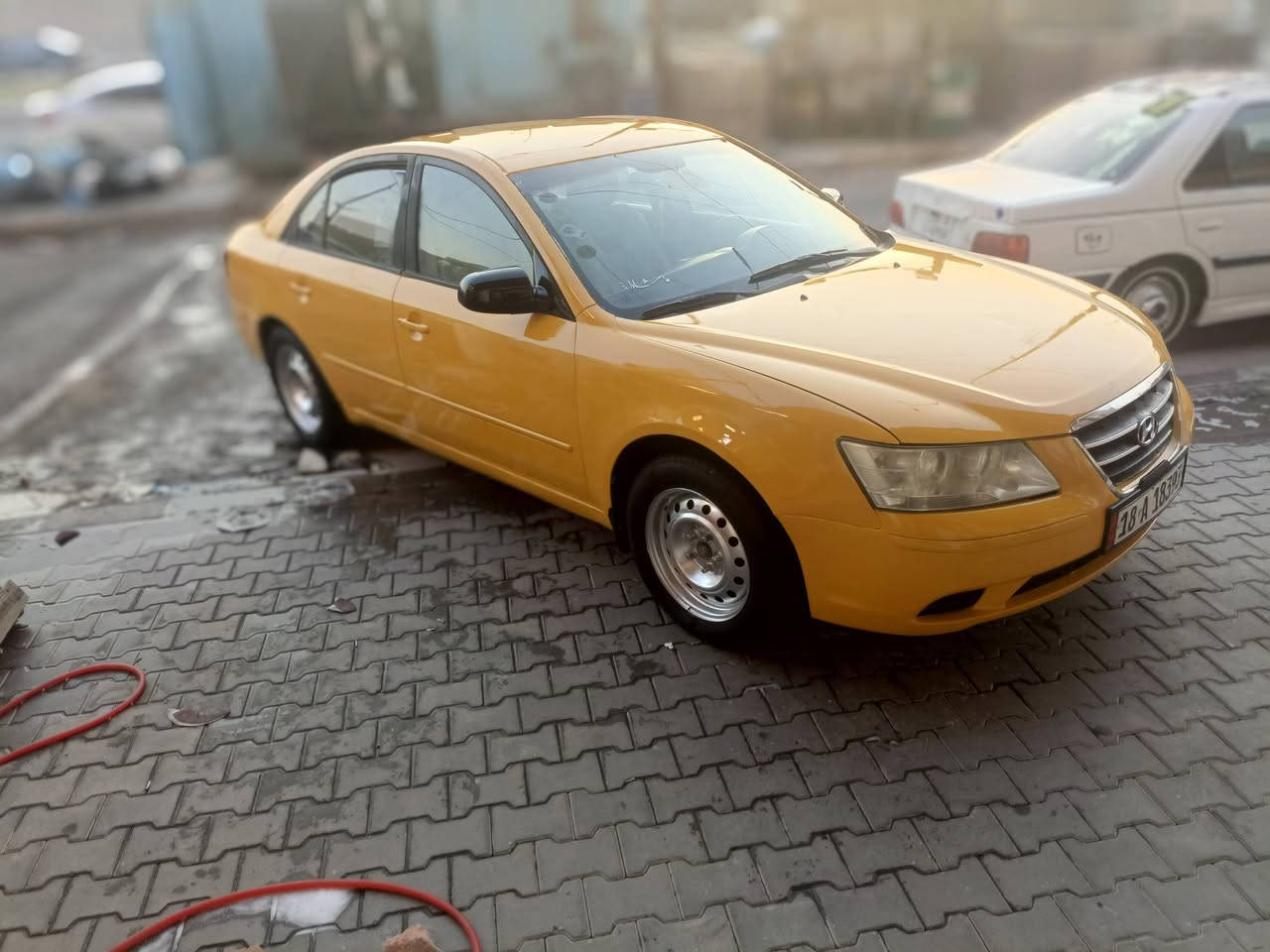 السلام عليكم سوناتا موديل 2008 محدث 10 وارد خليجي سياره مكينه 2400 شرط لا تنقيص ولا تبخير كير جديد منضومة تبريد جديدة حداديه امامي خلفي جدد كهربائيات كلها شغاله مابيها كلوب طافي دواخل نضيفه سياره احلا من صور مابيها نقص ضربتها جاملغ الامامي مبدل والبنيد بدون دواخل سياره مكفوله من الضربه القويه والعيب شرعي مكاني سماوه رقم بابل نكليزي مصفره هيئه وغرامات سعرها 88 وبيها مجال الشراي يتصل وبي خير ويدلل ***********
