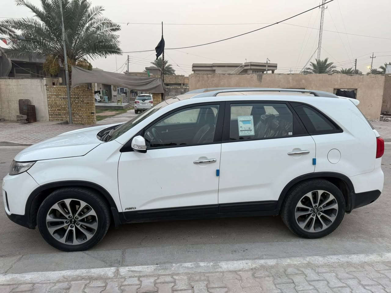 اني مكلف ب نشر سورنتو موديل 14 لون ابيض فول مواصفات  1/1 مكينه 6. / 7 راكب. خليجي رقم بغداد    عنوان بغداد قريه العشره 

  الانتصال ***********
