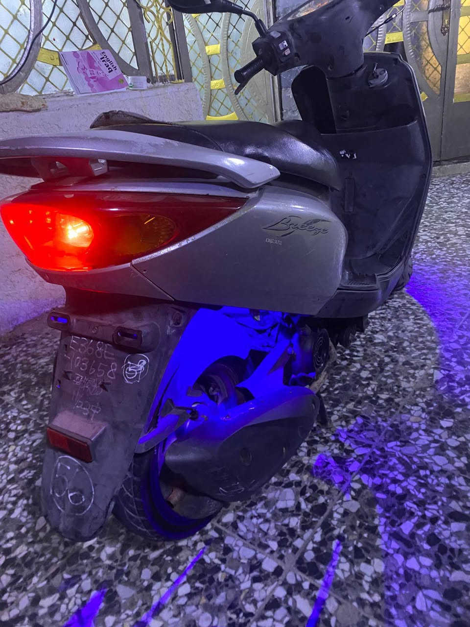 السلام عليكم بريز لايت ناصي كابريتر دراجه كلهه اصلي وفول ومكفوله شلعه معدل ومكينه برغي ممفتوح كفر اصلي ختم واحد كله شغال كابريتر وسلف اصلي اي شي تجاري مابيهاا اخوان كفاله عامه السعر675المكان الشعب رقم الهاتف ***********
