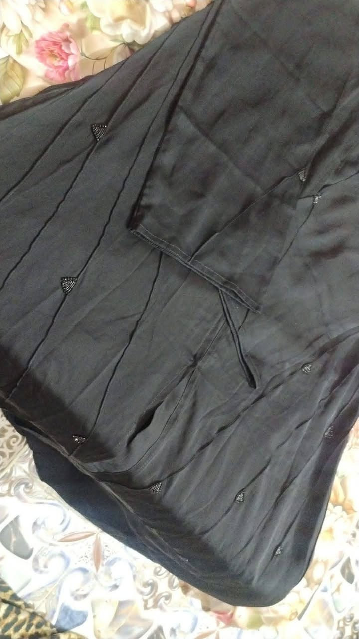 عندي جبب يخبلن وسواد فاحم  
الي قياسها خاص خلي تراسلني شي حلو وشغل ايد  وعندي توصيل


**إذا كنت صاحب هذا الإعلان وتريد حذفه لأي سبب، رجاءا أرسل رسالة إلى الدعم الفني**