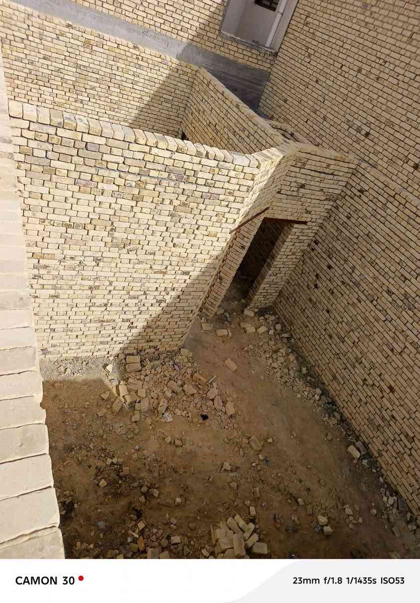 السلام عليكم خلفه بناء شغل نضيف ولتزام بلعمل متفرغ حاليا ناصريه مركز ***********
