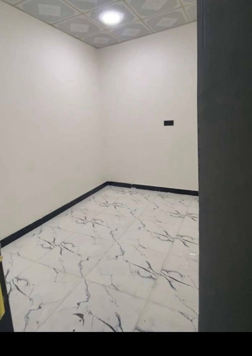 بيت لليجار الجزيره بلفيروزيه شارع 20يتكون من غرفتين وصاله وستقبال ومطبخ وحمام حديث اجاره300قفل قفل  ***********
