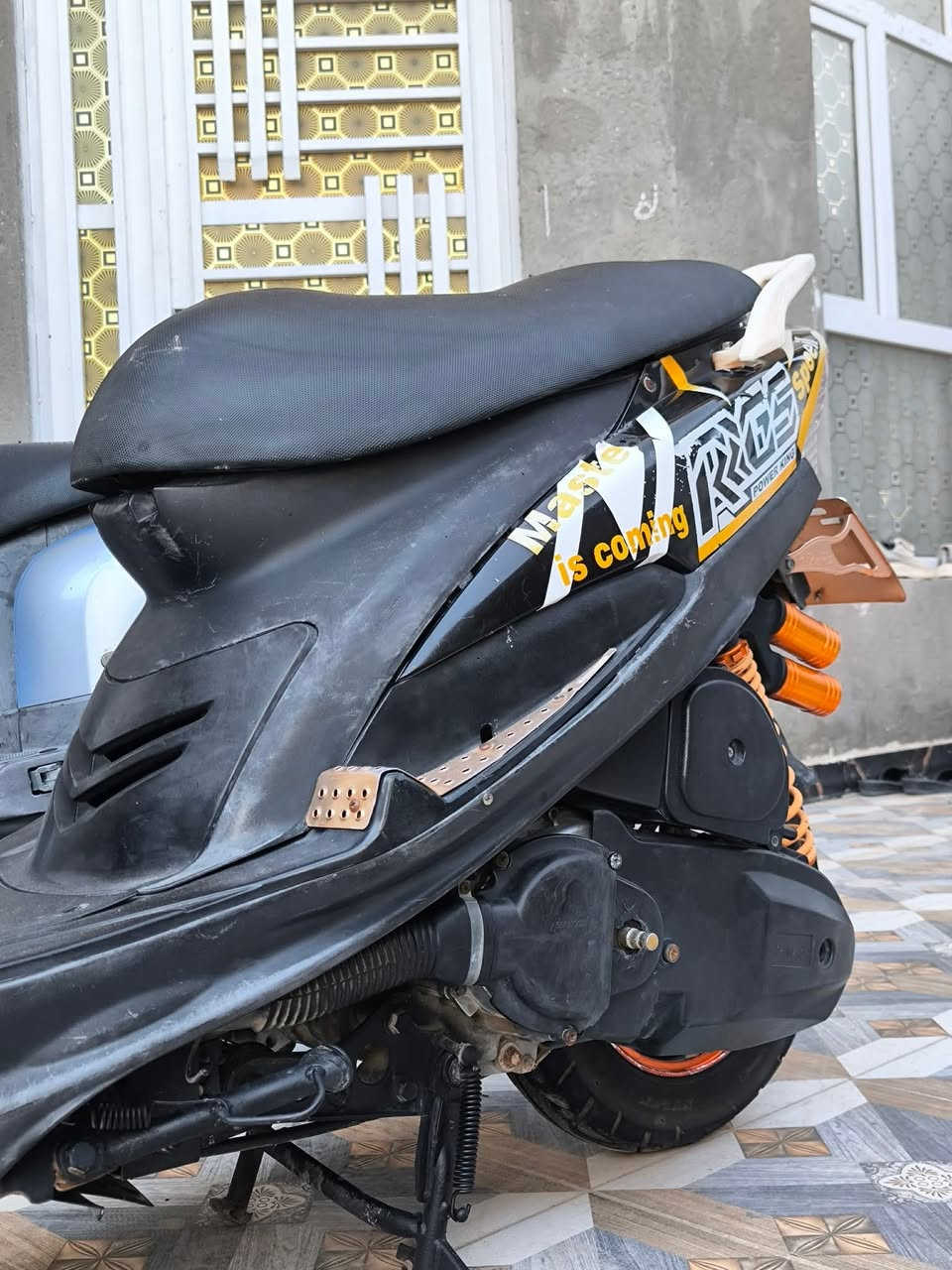 ماكس عدلة مكينة 49 ناعمة 📍

كفرات اصلي 📍

كهربائيات سلف هندر كلة شغال📍

عليها تزويد كلة اصلي TOPO📍

صالنصة توبو رياضي 📍

تايرات جدد سبوع من شادة📍 

سعرها 450 قفلها من لاخير 📍
مكان كوت ***********
