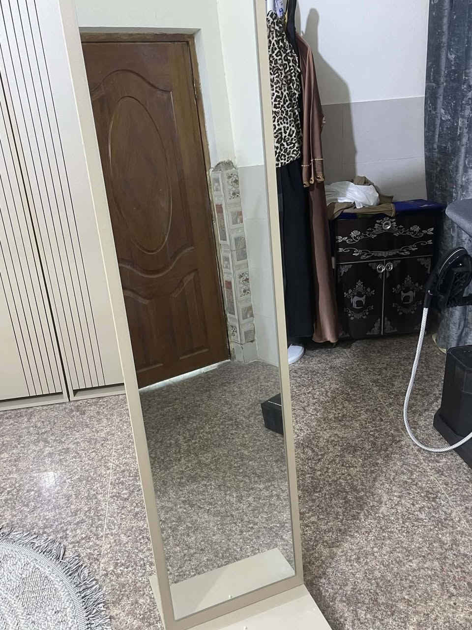 غرفه تركي صار سبوعين من مشتريها السرير مخزن الغرفه لدات اناره بعدها جديده السعر مليون و250 وببها مجال


**إذا كنت صاحب هذا الإعلان وتريد حذفه لأي سبب، رجاءا أرسل رسالة إلى الدعم الفني**
