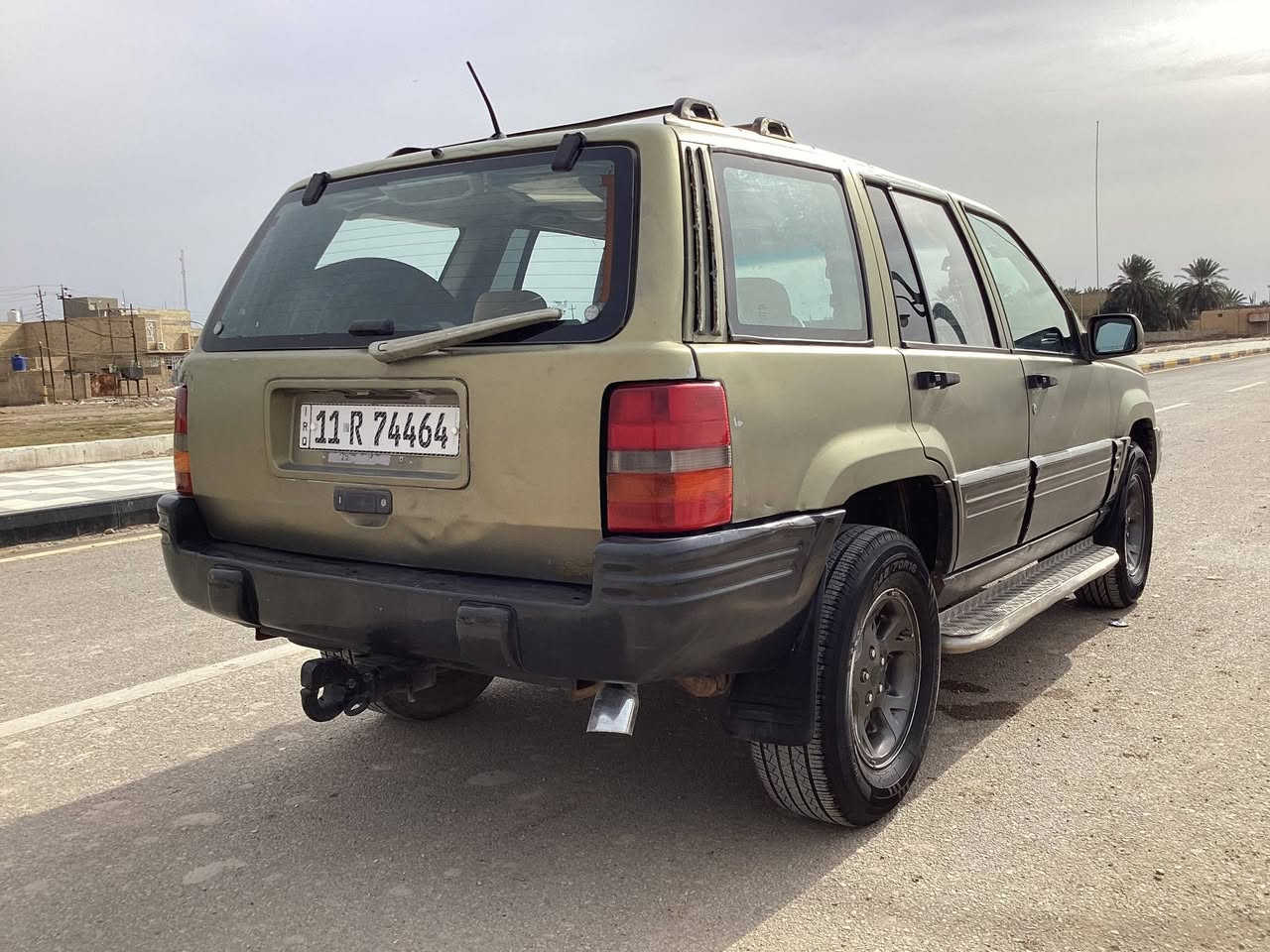 السلام عليكم
جيب شيروكي موديل 1996 

رقم بغداد دولي مشروع وطني تحويل مباشر السنويه لل2030
مكينه وكير محور  ففتي 3000 مكفولات 

جاهزه مال جناي تبريد ثلج ويه السويج تخم تاير الحداديه90% 
دواخل السيارة نظيفه الكهربائيات كلها شغاله
 
السياره مكفوله من الضربه القويه والعيب الشرعي والاصوليات ونقل 

السعر المطلوب 55 وبيها مجال بسيط
العنوان ذي قار قضاء قلعة سكر للتواصل   
***********
***********
