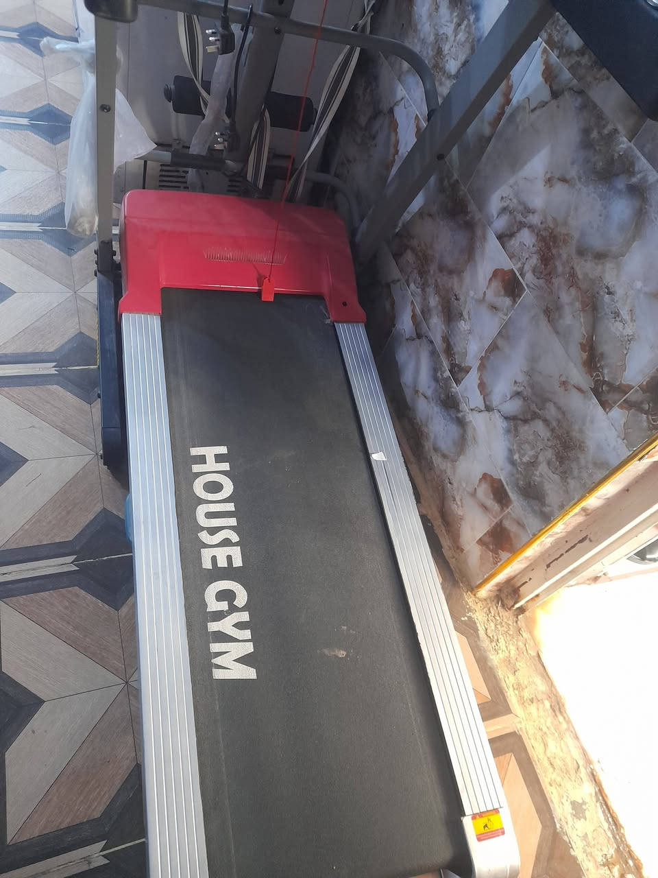 السلام عليكم جهاز جري رياضي مستعمل كلش قليل اخو جديد جاهز سرعه ورجاج تحديد تحكم سرعه ام بي ثري بيه شاشه كلشي بيه شغل اي نقص مابيه السعر ٥٠٠ وبيه مجال قليل *********** بيه وت ساب العنوان القرنه
